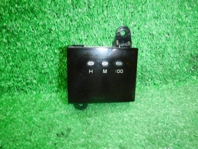TOYOTA HIACE LH100 RZH102V TRH124B DIGITAL CLOCK 83910-26010 - Image 1 of 2