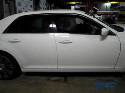 Brazo de control inferior trasero derecho Chrysler 300 2012-2014 6,2 L tracción trasera 68079723ab 941 Foto 1 de 4