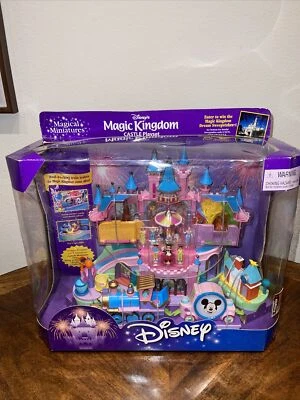 NEW 2000 MATTEL DISNEY'S MAGIC KINGDOM CASTLE MAGICAL MINIATURES PLAYSET - Image 1 of 4