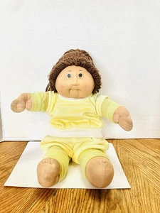 Muñeca Cabbage Patch Kids 1984 HM2 cara de mocoso cabello castaño/ojos necesita cuidado leer - Imagen 1 de 14