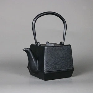 Iron Teapot with Lid Multifunctional Tea Making Pot for Hotel Home Bedroom - Picture 1 of 6