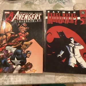 Lotto di 2 graphic novel fumetti / prima stampa Avengers e Batman - Foto 1 di 8