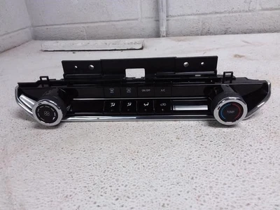 Chevrolet Colorado 2023 controlador de temperatura de zona única OEM ID 85635603 Foto 1 de 4