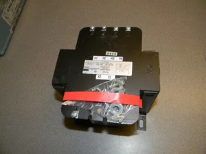Hevi-Duty E550TB Hevi-duty 550VA 115VAC 208/230/460VAC Voltage Transformer - Picture 1 of 3