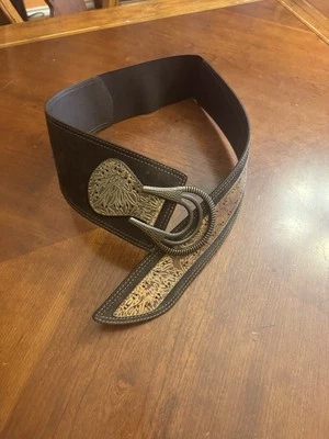 Chicos Mujer Marrón Cinturón Ancho Cuero y Cintura Elástica Herradura Como Hebilla Foto 1 de 4