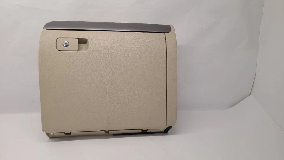 2011-2018 VOLKSWAGEN JETTA GLOVE BOX GLOVEBOX  - Image 1 of 4