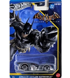 2025 Hot Wheels Batman Arkham Asylum Batmobile JBY18 ~Stock - Foto 1 di 1