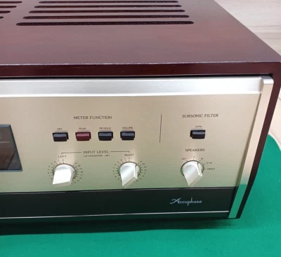 ACCUPHASE P-300L Stereo Endstufe Vintage funktionstüchtig - Bild 1 von 4