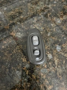 Pontiac Grand Am Passenger Side Power Lock And Window Switch 1999-2004 OEM - Picture 1 of 2