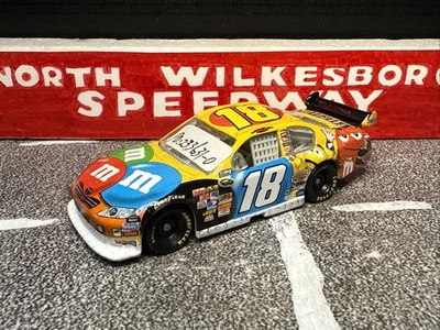 2009 Kyle Busch #18 M&M's прототип 1/64 NASCAR раскладушка литая РЕДКАЯ VHTF - Изображение 1 из 4