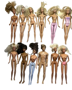 Mattel Barbie lotto di 12 bambole nude senza scatola Barbie & Friends OOAK o gioco - Foto 1 di 7