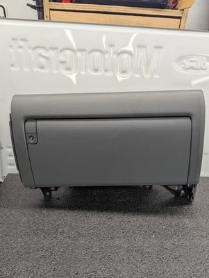 Caja de almacenamiento con compartimento para guantes Toyota 4Runner 2010-2013 55303-35051-B0 Foto 1 de 4