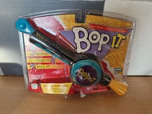 Bop It Original Electronic Talking Memory Game Hasbro New Sealed Vintage 1999 - Picture 1 of 5