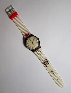 Swatch wristwatch in very good condition. Red case, red bird on strap IU18 - Picture 1 of 10