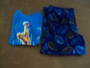 Cat & Jack Boy's Football Sports 2 Piece Pajama Set Size XS 4/5 Pajamas - Picture 1 of 3
