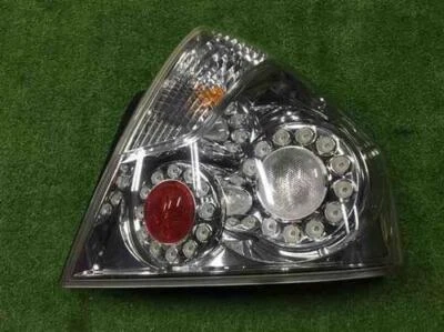 Luces traseras derechas originales Nissan Fuga PNY50 Y50 Infiniti M35 M45 Foto 1 de 4