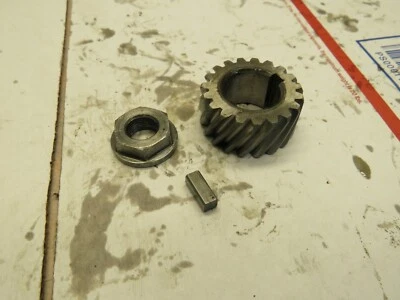 Yamaha DT 175 1974 OEM montaje de engranaje primario Foto 1 de 3