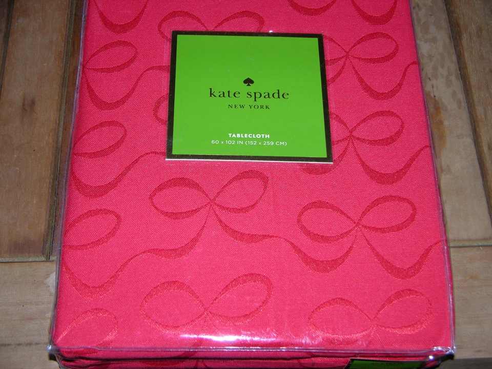 Kate Spade ALL WRAPPED UP (CRANBERRY) Red Bows 60 x 102" Tablecloth -- NWT - Image 1 of 1