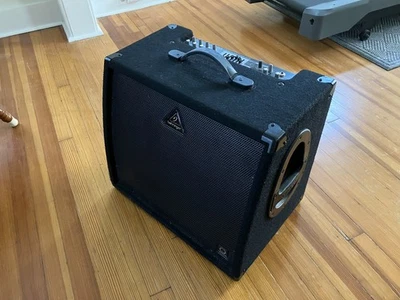 Behringer Ultratone KXD15 4 canales sistema PA / amplificador de teclado 15" y tweeter Foto 1 de 4