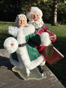 Clothtique Possible Dreams Santa & Mrs. Claus Eislaufen "Skater's Waltz" RAR - Bild 1 von 8