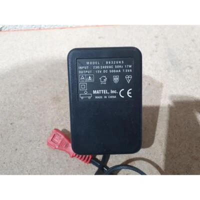 Mattel B632UKS Netzteil schwarz 15 Volt 500mA UK Stecker für ferngesteuerte Autos - Bild 1 von 4