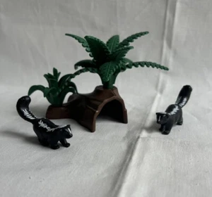 Playmobil Sammlung 3226 Stinktiere mit Baumstamm Wald Tiere - Bild 1 von 3