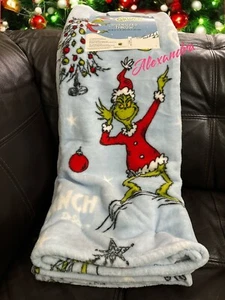 The Grinch Christmas Holiday Oversized Plush Throw Blanket 60x70 New Dr. Seuss - Picture 1 of 3