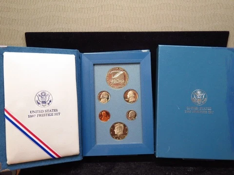 1987 U.S. Mint Prestige Proof Set with Silver $1 Commemorative & 50c Cameo Coin Cover