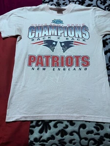 New England Patriots Nike Women’s Super Bowl LI Champions T-Shirt Small - Picture 1 of 1
