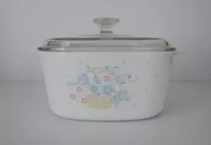 Corning Ware Country Cornflower 3L Covered Casserole Dish - Picture 1 of 9