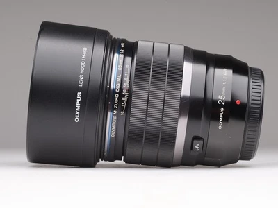 Olympus M.Zuiko Digital ED 25 mm f/1.2 Pro - Immagine 1 di 4