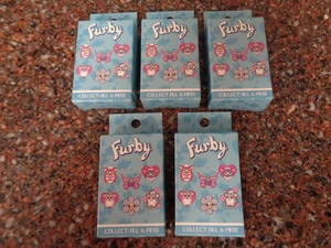 Konvolut 5 Furby Figuren Emaille Pin Blindbox Bioworld Neu - Bild 1 von 7