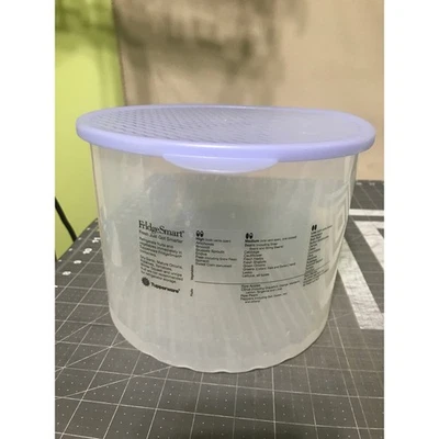 Large Round Tupperware 20-Cup Blue Fridge Smart Vegetable Keeper Container; 3998 - Image 1 of 4