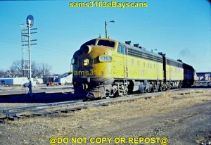 ORIGINAL SLIDE CHICAGO & NORTH WESTERN RR F7A 215 MARSHALLTOWN IA 1981 - Picture 1 of 1