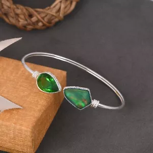 Solid 925 Sterling Silver Textured Design Dual Green Stone Women's Cuff Bangle - Picture 1 of 10