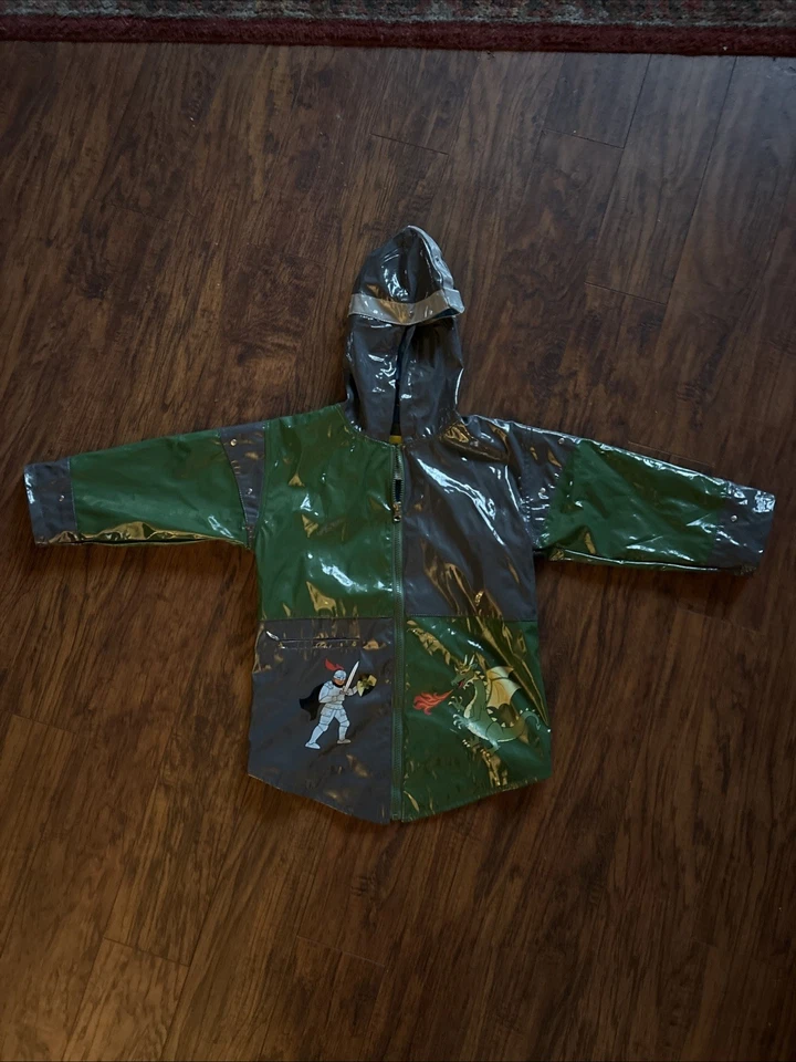 KIDORABLE DRAGON KNIGHT RAINCOAT, SIZE 4/5 100% POLYESTER, 100% NYLON LINING NNB - Image 1 of 4