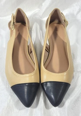 Sapatos sociais femininos Old Navy colorblock biqueira pontiaguda plana - Bronzeado/preto - Tamanho 7 - Imagem 1 de 4