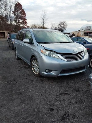 Consola piso delantero deslizante compatible con 11-20 SIENNA 1359710 Foto 1 de 4