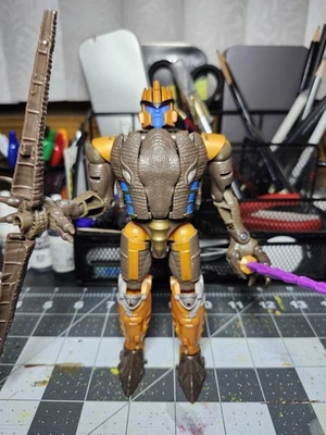 Transformers Kingdom Dinobot completo Hasbro WFC Voyager Class Beast Wars Foto 1 de 2