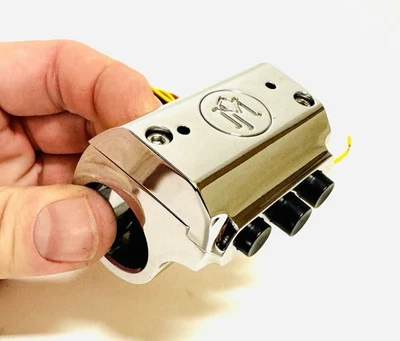 PERFORMANCE MACHINE 3-BUTTON CONTOUR 1" CHROME RIGHT SWITCH HOUSING HARLEY - Image 1 of 4