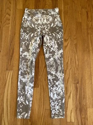 Hue Jean Leggings Beige White Floral S NWOT - Image 1 of 4