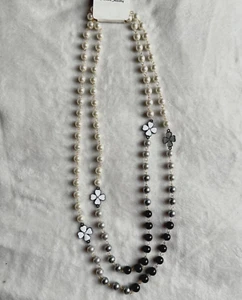 Collana da donna lungo perle di vetro bianco nero grigio con ciondolo - Imagen 1 de 2