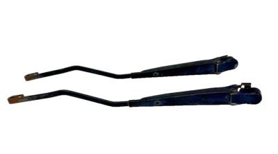 Jeep Cherokee 1999 brazo limpiaparabrisas derecho y derecho 232 k Foto 1 de 4