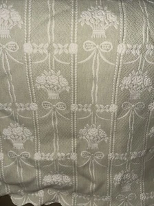 Lt Green & White Matelasse Bedspread Sculpted Twin Rose Bouquet Romantic Victor. - Picture 1 of 5