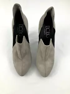Botines de tacón alto de cuero gamuza gris BCBG para mujer talla 8,5 punta puntiaguda - Imagen 1 de 8