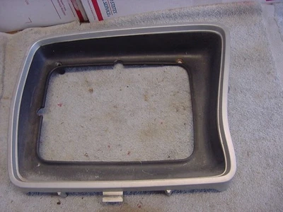 Camión Ford F-250 F-150 Bronco 1978 1979 negro faro bisel de puerta D8TB-13052-C  Foto 1 de 4