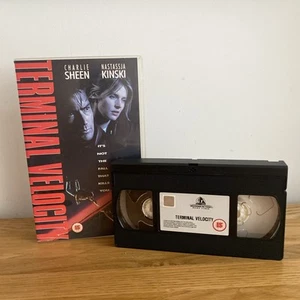 Terminal Velocity - Charlie Sheen - Natassja Kinski, (PAL VHS) Video Tape - Picture 1 of 8