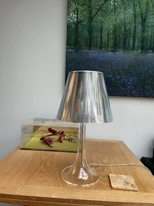 Flos, Miss K Tischlampe, klarer Sockel von Philippe Starck - Bild 1 von 5