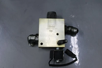 Used JLG Lull Skytrak Extend Lockout Valve 1001103147 - Image 1 of 2