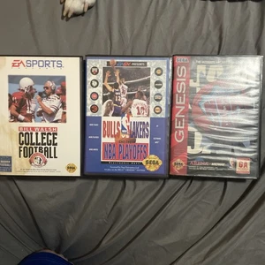 Sega Genesis Sports Games, NBA JAM, Bill Walsh College Football, And NBA Bulls - Picture 1 of 4